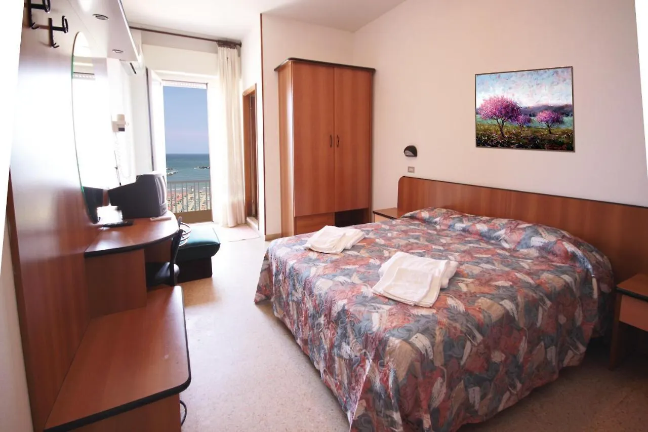 Hotel Royal Gatteo a Mare 3*,